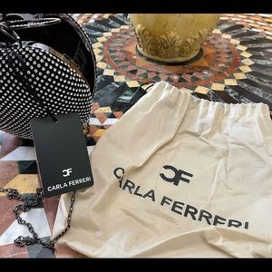 Luxury designer Carla Ferrari Italy. NWT 💯authentic